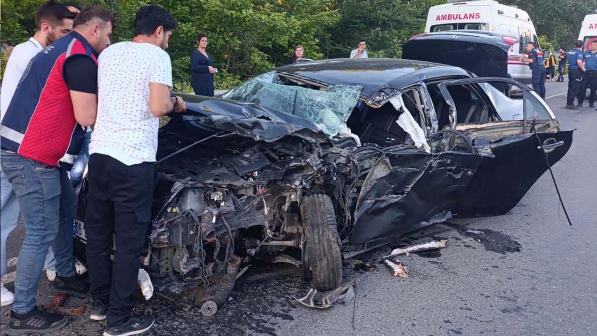 KARABÜK-ZONGULDAK YOLUNDA ZİNCİRLEME KAZA: 1 KİŞİ HAYATINI KAYBETTİ
