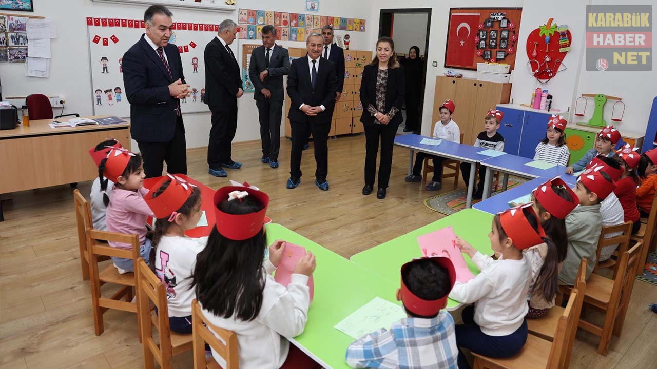 VALİ OKTAY ÇAĞATAY KILAVUZLAR İLKOKULU’NDA ÖĞRENCİLERLE BULUŞTU