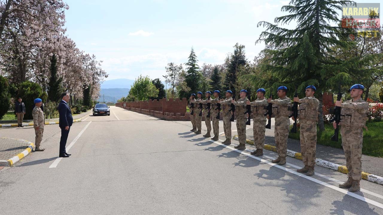 VALİ OKTAY ÇAĞATAY’DAN JANDARMA KOMANDO EĞİTİM MERKEZİNE ZİYARET